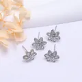 14K vergoldete Blumen-Ohrstecker mit Zirkonia-Mikroeinlage im floralen Design - Silber