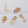 Fünf 14k vergoldete Blumen-Ohrclips für DIY-Schmuckherstellung auf weißem Stoff - 14K Vergoldet Farberhalt (Gold)
