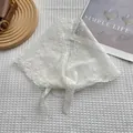 Foulard in pizzo bianco in stile francese con dettagli floreali ricamati vintage - 26x88cm / Bianco Sporco