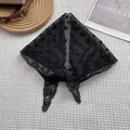 Fazzoletto da testa in pizzo nero stile francese con ricami floreali eleganti - 26x88cm / Nero