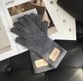 Premium graue Strickhandschuhe aus Wolle für Damen mit Leder-Patch und Touchscreen-Funktion - Grau