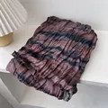 Detailaufnahme der Plisseefalten und Streifentextur auf dem Schal aus Baumwollleinen - 180x60cm / Rosa