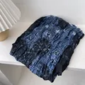 Bufanda plisada vintage con estampado tie-dye azul y negro en tejido texturizado de lino - 180*60cm / Azul