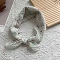 Kleines quadratisches Seidentuch aus Baumwollleinen mit Paisley-Muster für Damen - 58x58cm / Gebrochenes Weiß