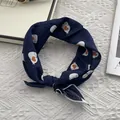 Pañuelo de algodón azul marino estilo japonés con estampado de gatos y corazones - Estilo Bufanda / Gato Azul Marino