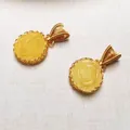 Handgemaakte roos hanger set van gele barnsteenwas met 14K goud gevulde draadwikkeling - Hangerstijl