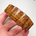 Breites Armband aus goldenem Rutilquarz mit rechteckigen facettierten Perlen - Goldenes Lila Titan Armband