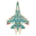 Broche avion de chasse en émail vert foncé avec dorure et détails rouges sur l'aile - Chasseur Vert (C3453-1)
