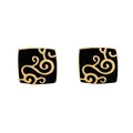 Boutons de manchette carrés dorés élégants avec émail noir et motif filigrane vintage doré - Style à Motif de Volutes Carré (B1107) / Noir & Or