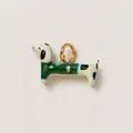 Ciondolo bassotto dettagliato dipinto a mano in verde e bianco con anello dorato - Ciondolo Cane Vestito