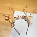 Diadema de astas de reno estilo bosque de hadas con mariposas amarillas y bayas - Estilo Mariposa Amarilla Cuerno Bosque (W1003-4)