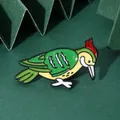 Levendige emaille spechtbroche gemaakt van legering met kleurrijke rode en groene details - Specht (C1966-2)