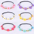 Handgefertigte Braut-Gänseblümchen-Blumenkronen mit Perlen und Gummiband in sechs Farben - W1179