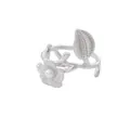 Silver vintage vine napkin ring with metal leaf flower and pearl decorative detail - Silver Style (Z1023-1)
