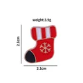 Spilla calza di Natale con strisce rosse bianche e dettaglio fiocco di neve dorato - Calza di Natale (C2114-1)