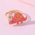 Bague enfant réglable dorée avec un joli triceratops rose et des cœurs jaunes - Dinosaure Rose Coloré (E1209-9)
