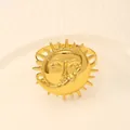 Elegant gold celestial sun and moon alloy napkin ring on decorative white ceramic plate - Gold Style (Z1190-4)