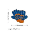 Blau-orangefarbene Emaille-Brosche in Sporthandschuhform mit Maß- und Gewichtsangabe - Torwart-Handschuhe-Stil (C2304)