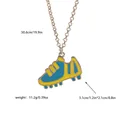 Collier de sport doré avec pendentif chaussure de foot bleu et jaune et mesures - Style de Basket