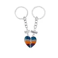 Detailansicht der geteilten Herz-Schlüsselanhänger mit Best Friends-Tags und Glitzer - Glitzerstreifen Stil (D1391-2)