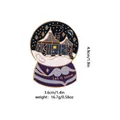 Emaille-Anstecknadel Schneekugel mit verschneiter Hütte und lila Let it snow-Basis - Fantasie Schneehaus (C2347-3)