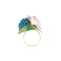 Goldener Serviettenring mit blauer Bommelblume und rosa Kamelien-Dekoration - Blau und Rosa Zweifarbig Stil (Z1320-9)