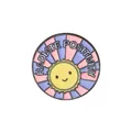 Emaillierte Sonnen-Anstecknadel mit Radiate Positivity Text und bunten Strahlen - Sonne