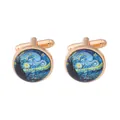 Dettaglio dei gemelli dorati con motivo artistico Notte Stellata di Van Gogh - Oro (B1376-2)