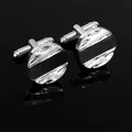 Dettaglio macro dei gemelli d'argento con motivo a onde e inserto nero glitter - Gemelli Rotondi Patchwork Argento Nero (B1298-5)