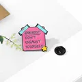 Rosafarbene Emaille-Anstecknadel mit motivierendem 'Don't Exhaust Yourself' Spruch - Reminder Rosa Notiz-Stil (C2507-3)