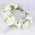 Couronne de fleurs avec roses blanches et jaunes et rubans en dentelle blanche - Style Rose Blanche Jaune (W1176)