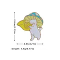 Détail de la broche émaillée chat avec chapeau champignon et dimensions précises - Chat Jouant du Cor (C2264)