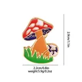 Broche champignon en émail coloré et alliage doré avec détails de taille et de poids - Champignon Cinq Couleurs avec Herbe (C2584-4)