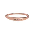 Anillo minimalista de oro rosa con grabado Forever en un estilo moderno y sobrio - Forever (R1262) / Rosa oro