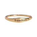 Minimalistischer Goldring mit Freedom-Gravur in schlankem Metall-Runddesign - Freedom (R1262) / Gold
