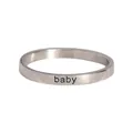 Minimalistischer Silber-Kupfer-Ring mit 'baby'-Gravur auf weißem Hintergrund - Baby (R1262) / Silber