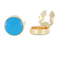 Detailaufnahme goldener Manschettenknöpfe mit himmelblauer Emaille in offener und geschlossener Ansicht - Gold-Hellblau
