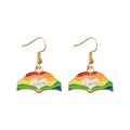 Pendientes de corazón arcoíris con grabado love y acabado de rayas de colores - Estilo de Corazón Gesto de Mano (F1427) / Multicolor