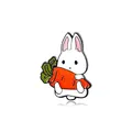 Détail macro d'une épinglette en émail représentant un lapin blanc avec une carotte - Style Lapin avec Carotte Orange (C2638-3)