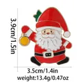 Vista dettagliata della spilla di Babbo Natale in smalto con misure 3,9cm x 3,5cm e 13,4g - Stile classico di Babbo Natale (BXT0002-5)