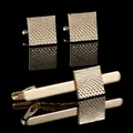 Herren Krawattenklammer und Manschettenknöpfe Set in Gold mit Kreuzgitter-Textur - Goldenes Gitter-Set (AD2531)