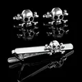 Gotische silberne Totenkopf-Manschettenknöpfe und Krawattennadel-Set für Herren in Silber - Piraten Totenkopf Set (AD2522)