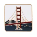 Broche carrée en émail doré avec illustration minimaliste du pont du Golden Gate - Pont du Golden Gate