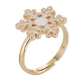 Weihnachtlicher Schneeflocken Ring vergoldet mit weißem Emaille-Detail für Damen - Schneeflocken-Muster-Stil