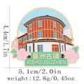 Pin de recuerdo de la ciudad vieja de Xizhou, broche de esmalte arquitectura de Yunnan, 5cm - Ciudad Antigua de Xizhou (C3271-1)