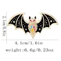 Broche chauve-souris rétro avec ailes noires et étoiles en émail pour accessoires - C3287