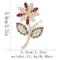 Elegante spilla a fiore con cristalli colorati e misure della taglia su sfondo bianco - Stile Floreale Multicolore (C3384)