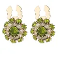 Goldene Blumenohrringe mit smaragdgrünen Kristallen und weißen Diamanten im Cluster-Design - Olivgrün mit Gold (B1647-5)