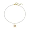 Elegante Perlenkette mit goldenem Sonnenanhänger und lila Amethyst-Edelstein - Perle Sonne Halskette