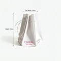 Sac cadeau hexagonal blanc imperméable pour fleurs avec texte Floral Bloom et poignées - Blanc Floral Bloom / 17x18cm